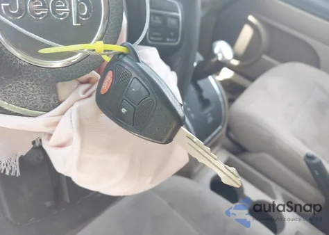 2015 Jeep Compass Sport z USA, uszkodzony, nr VIN 1C4NJCBA6FD379923